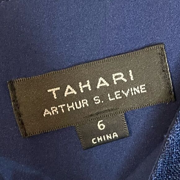 Tahari Arthur S. Levine Navy Blue Dress Size 6- New - Picture 5 of 11